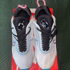 Men's Athletic Running Shoes - White/Black with Blue Accents